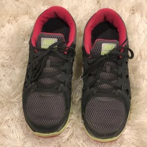 Women’s Nike sneakers size 11